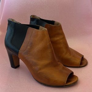 Maison Martin Margiela two-tone leather peep toe booties 38.5
